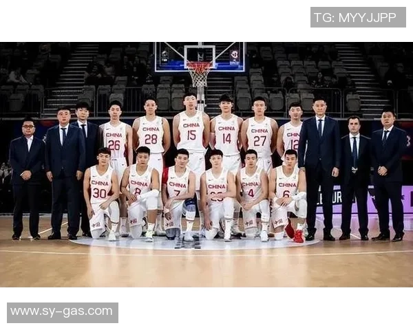 詹姆斯携手姚明共创篮球传奇之路探讨两位巨星的影响力与合作潜力