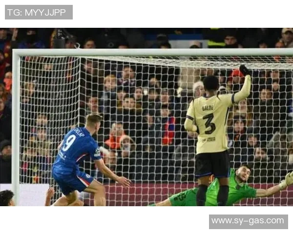 切尔西逆转里昂的惊心动魄之战乌龙球成比赛转折点引发热议