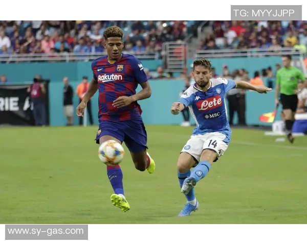 意甲赛场巴萨强势3-0战胜里昂点球大战瞬间点燃全场激情