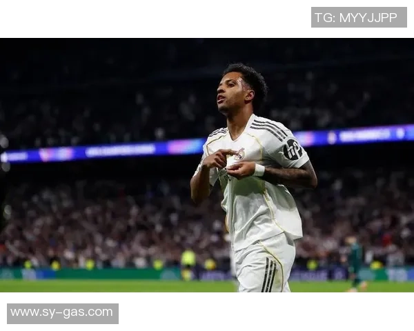 英超激战：皇马逆转曼城5-1全场沸腾转会传闻引发热议