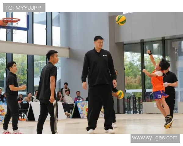 姚明如何带领中国篮球队走向国际舞台的成功之路