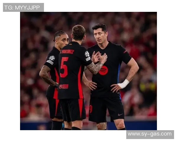 欧冠激战巴萨逆袭拜仁点球大战点燃全场激情