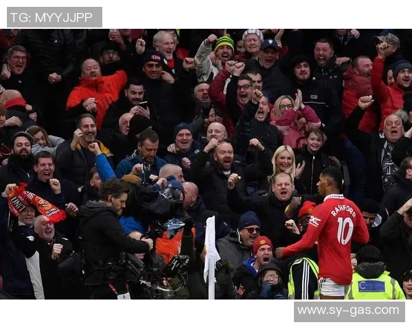 曼联逆转曼城3-2精彩瞬间回顾全场沸腾的世界杯之夜