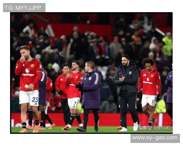 德甲激战曼联大胜拜仁红牌事件引发全场热议与争议分析