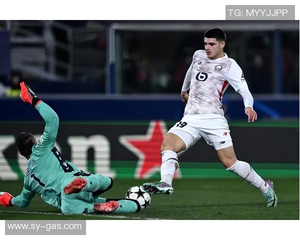 欧冠激战：利物浦逆转拜仁补时绝杀全场沸腾精彩集锦回顾