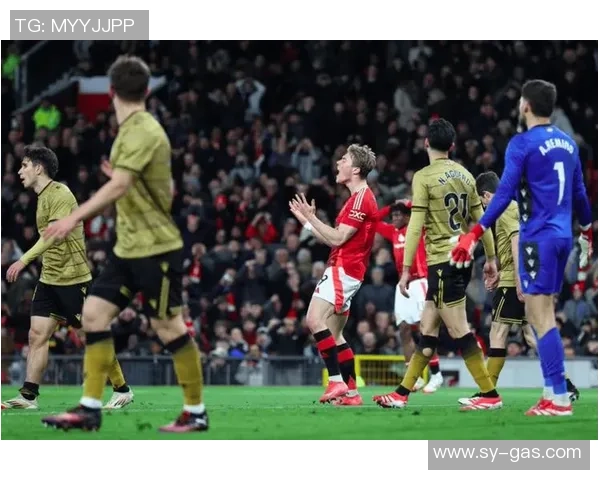 欧联杯精彩对决曼联4-0大胜切尔西帽子戏法引爆全场激情