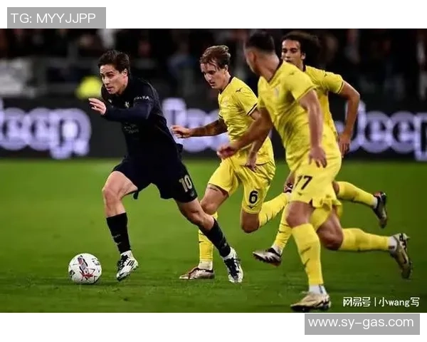 曼联友谊赛大胜AC米兰乌龙球成比赛转折点引发热议