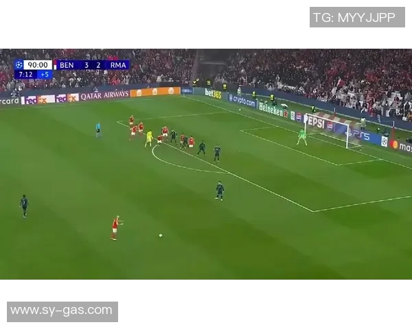 西甲精彩对决巴黎圣日耳曼大胜本菲卡全场沸腾绝杀时刻回顾