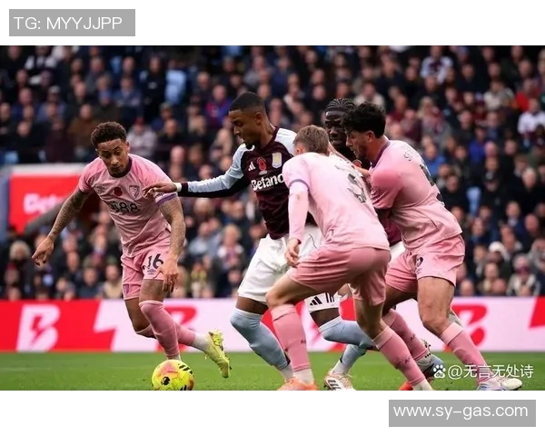 英超激战马竞补时绝杀热刺引发争议判罚全场沸腾 英超激战马竞补时绝杀热刺引发争议判罚全场沸腾