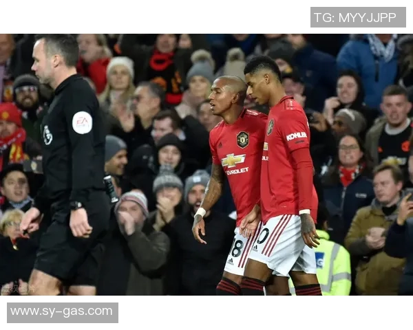 中超激战莱比锡与热刺平局红牌事件引发全场热议与争议分析 中超激战莱比锡与热刺平局红牌事件引发全场热议与争议分析