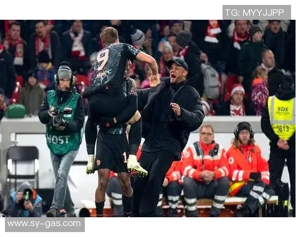 德甲精彩对决尤文图斯大胜曼联乌龙球引发全场热议与转会传闻